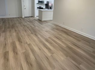 180-18620 Hatteras St, Tarzana, CA 91356