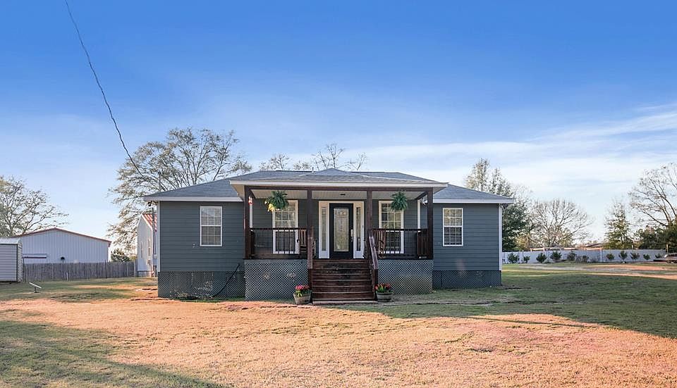 1st image of 128 Pine St