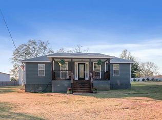 128 Pine St, Gordon, AL 36343