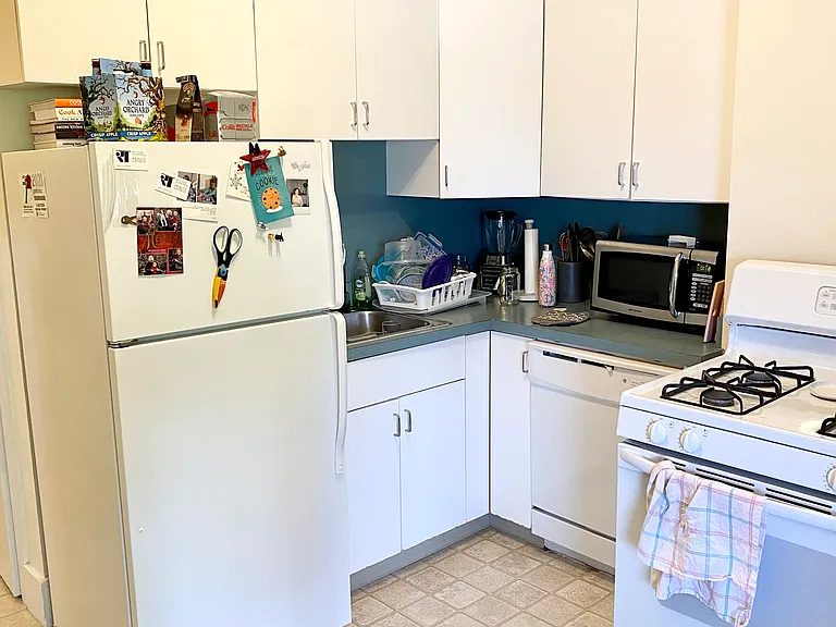 702 Green St #1 — Photo 6