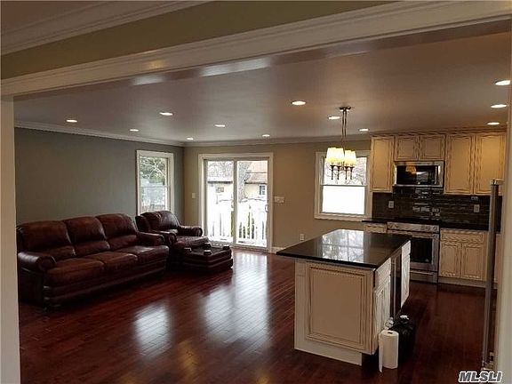 5th image of 285 Chambers Ave