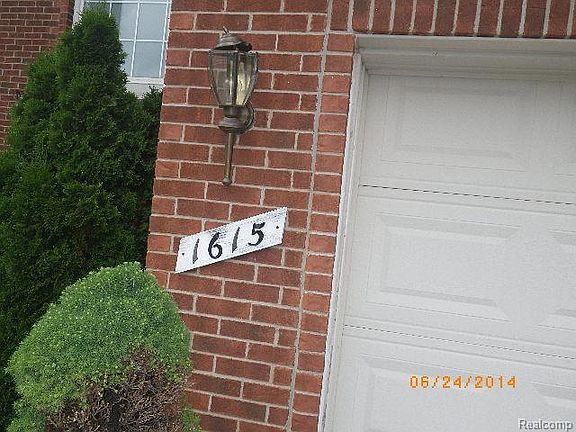 2nd image of 1615 N Stirling Ave
