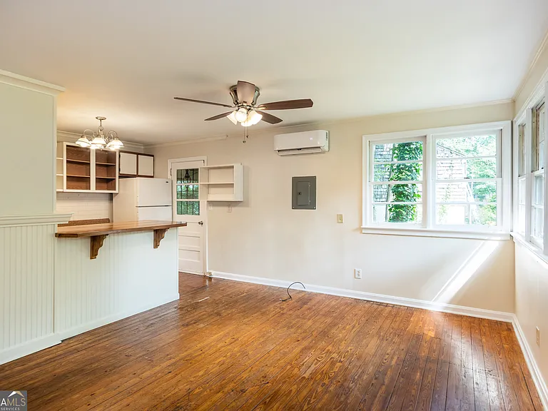1318 Elizabeth Ln #B — Photo 4