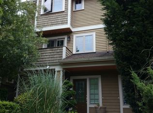 514 11th Ave E, Seattle, WA 98102