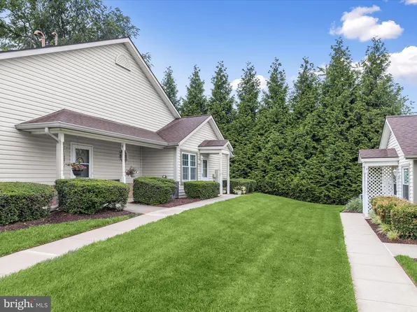 2032 Rudy Serra Dr Unit C, Eldersburg, MD 21784
