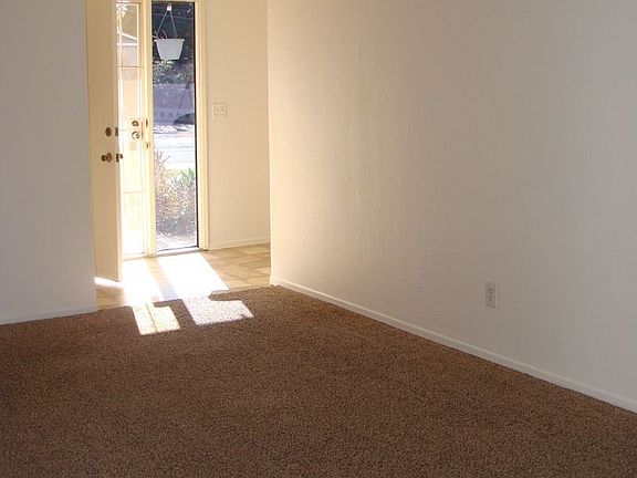 4th image of 8142 Melrose Ln