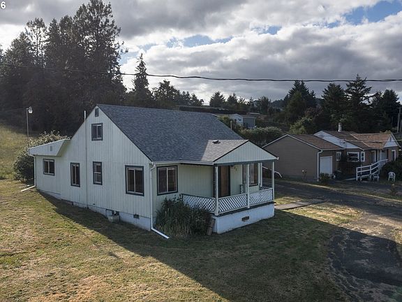 4th image of 807 Cedar St