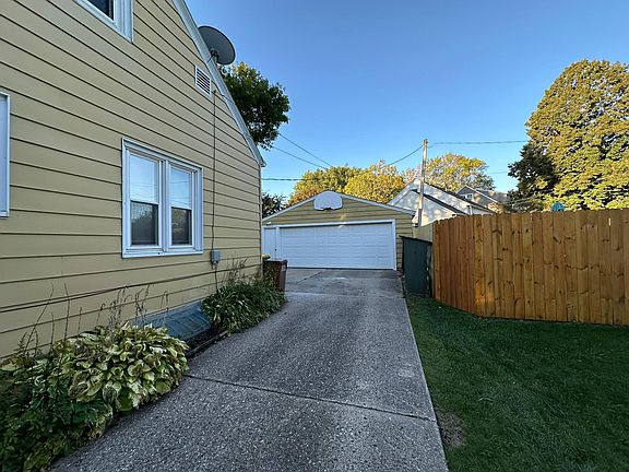 5th image of 903 Valley Ave