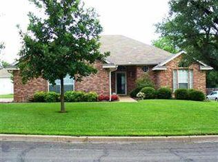 3257 Village Park Dr, Waco, TX 76708