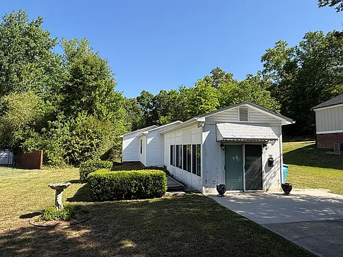 330 Ferrell Ave Photo 1