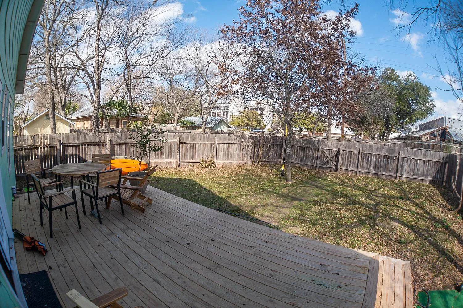 4 bed, 1998 sqft, $4,200 — Photo 2