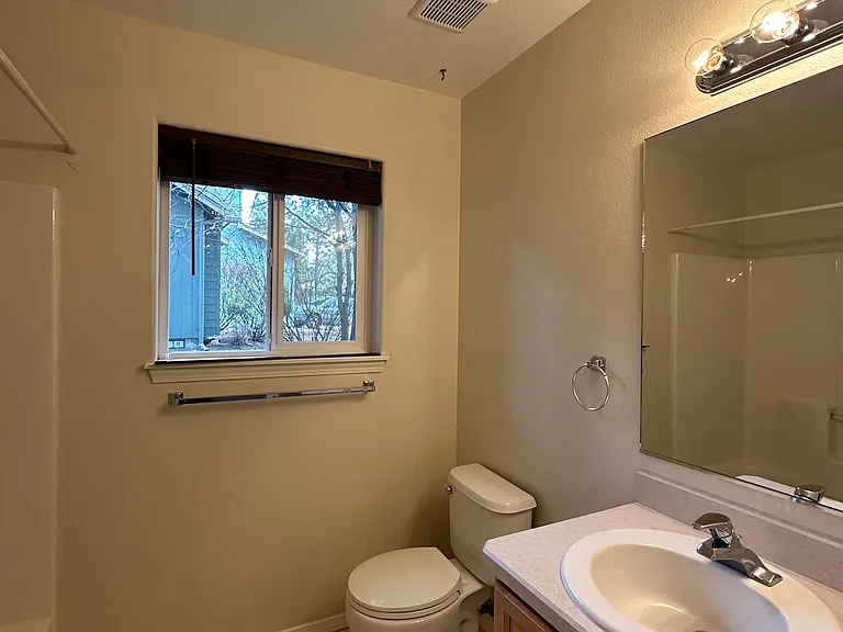 266 SW Summer Lake Dr — Photo 16