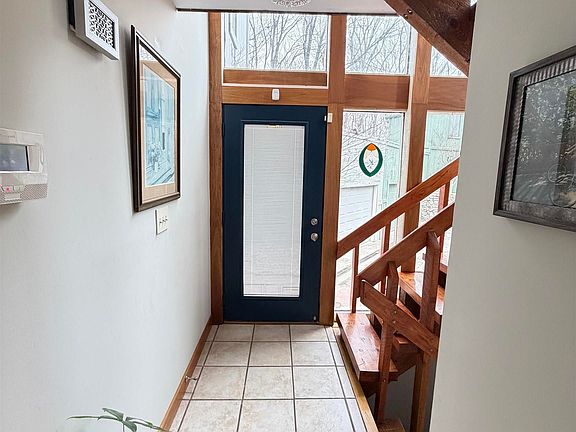 3rd image of 2812 W Fawkesway Dr