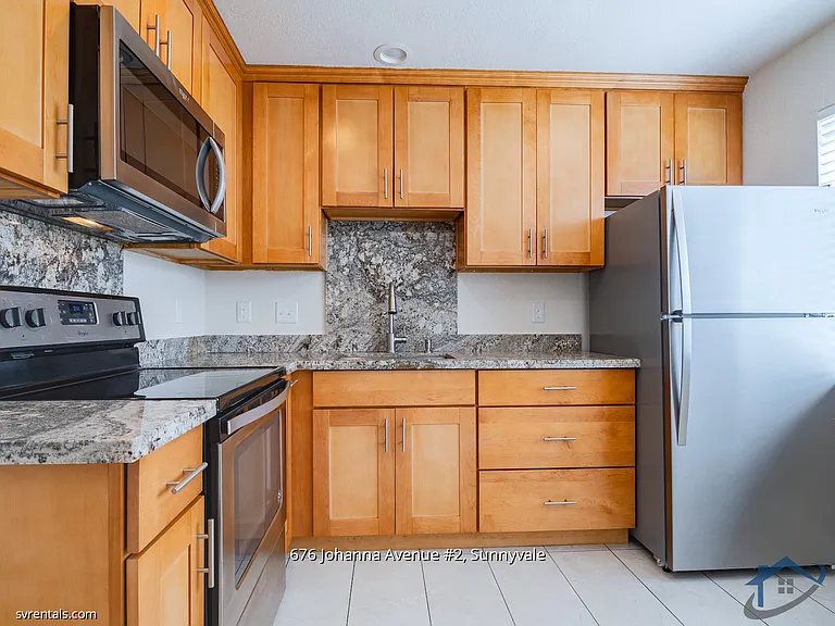 676 Johanna Ave #2 — Photo 6