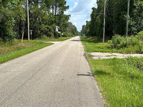 4th image of 8180 Jeff Davis Dr