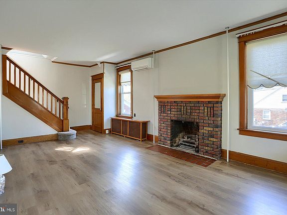 5th image of 2201 Boas St