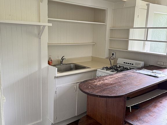 2nd image of 1429 Lusitana St #11471337