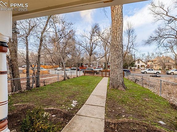 3rd image of 519 W Pikes Peak Ave
