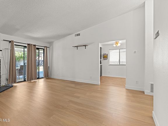 5th image of 43111 Victorville Pl