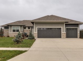 2773 NW 152nd St, Clive, IA 50325
