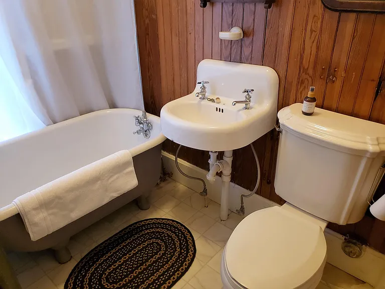 2nd Floor Bath with tub/shower combination