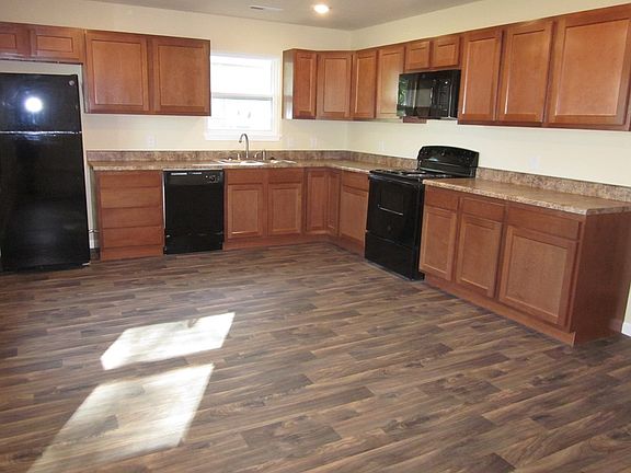 2nd image of 1011 Monroe St