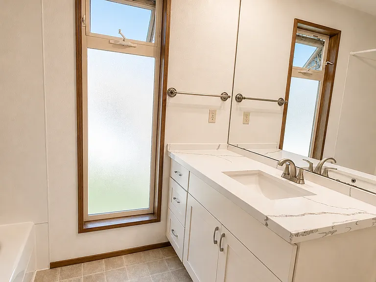 Second full bathroom on the second floor