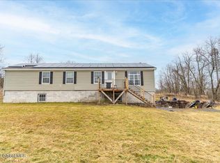 52 Stove Pipe Rd, Voorheesville, NY 12186