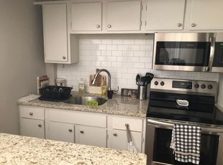 76 Richmond St #1R, Bristol, RI 02809