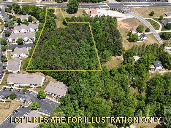 3rd image of 2575 Statesville Blvd