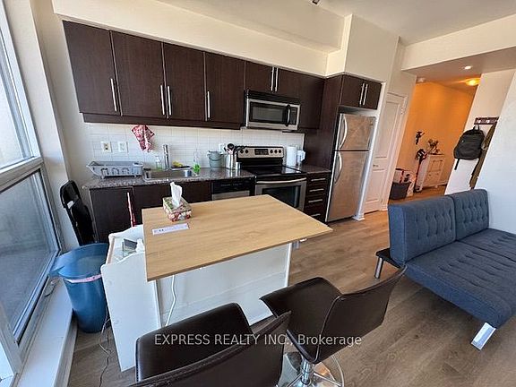 4th image of 2885 Bayview Ave #532