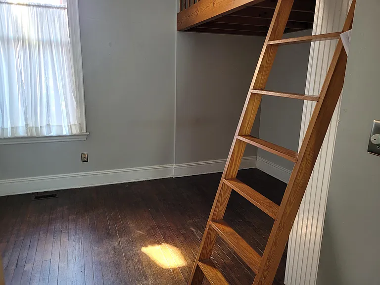 2517 W Grace St #1 — Photo 4