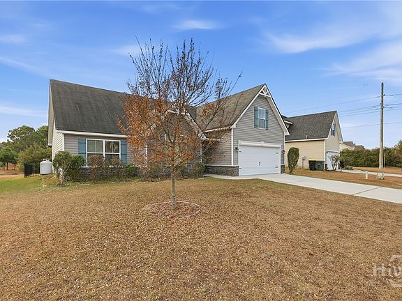 2nd image of 11 Litchfield Drive