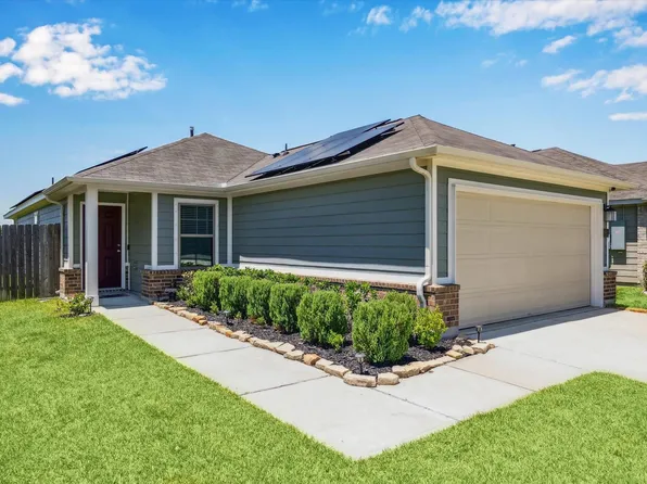 2493 Clydesdale Ln, Alvin, TX 77511