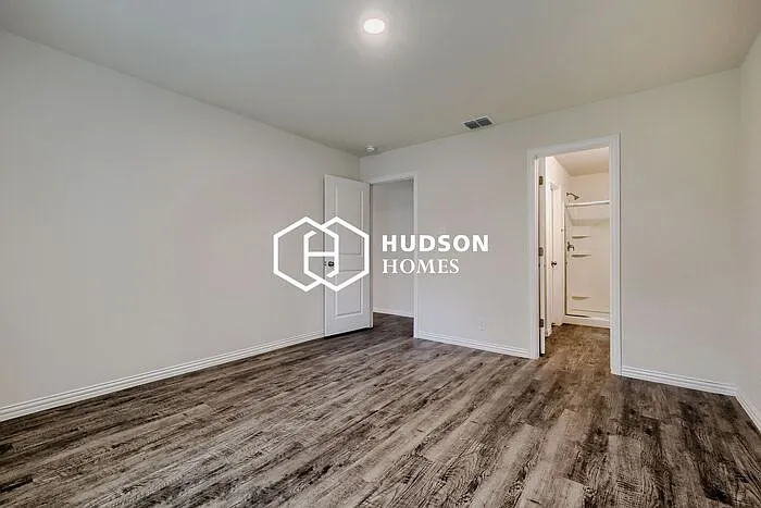 2430 Bermuda Dr — Photo 11