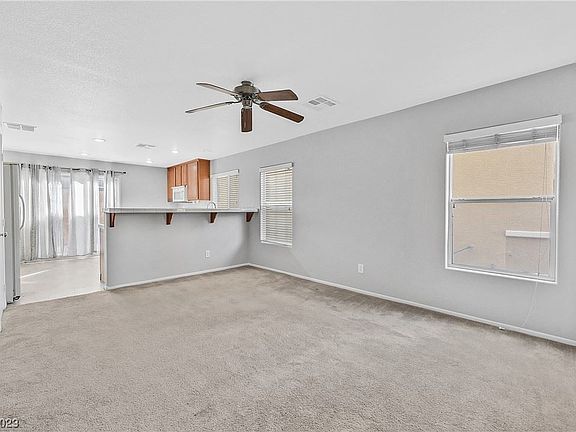 5th image of 573 Beckton Park Ave