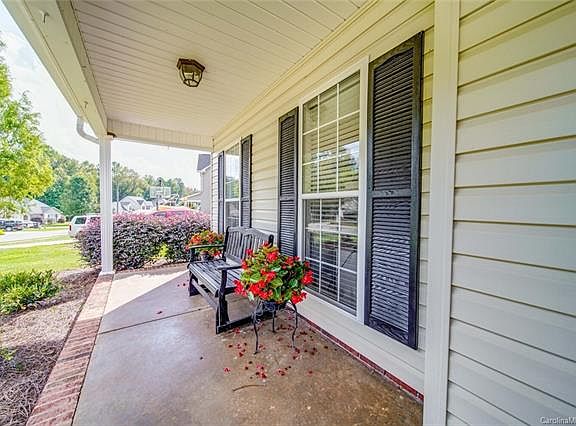 3rd image of 4285 Timberwood Dr #48