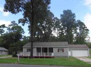 120 Pine Harbor Dr, Onalaska, TX 77360