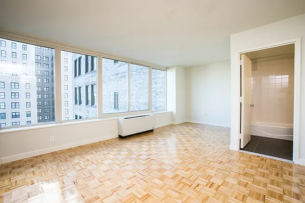 Rented by Stonehenge NYC LLC | media 7