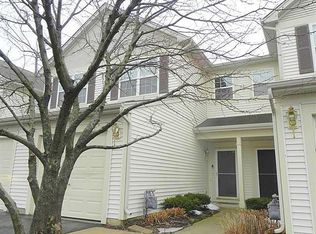 1326 Brookdale Dr, Carpentersville, IL 60110