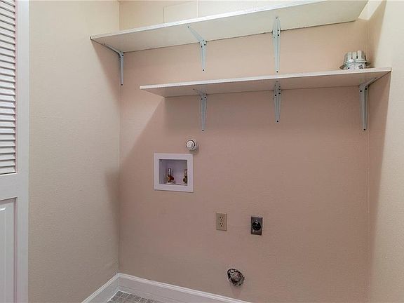 5th image of 6119 Bullard Dr APT B