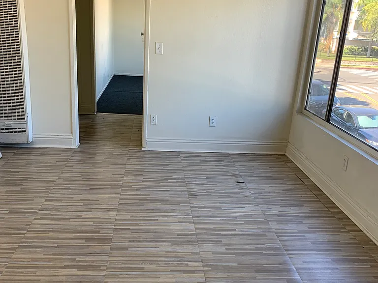 345 Daisy Ave #15 — Photo 1