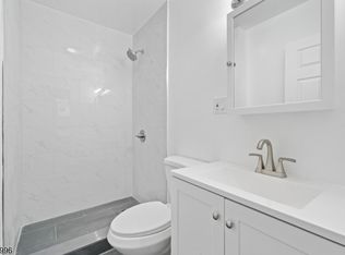 518 Paterson Plank Rd FLOOR 3, Jersey City, NJ 07307
