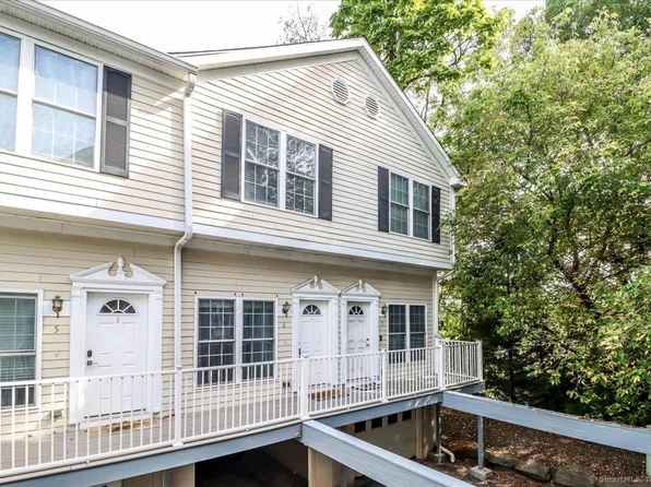 6 Wishing Well Lane #6, New Milford, CT 06776