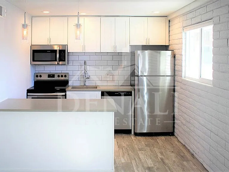 3141 N 37th St #3 — Photo 3