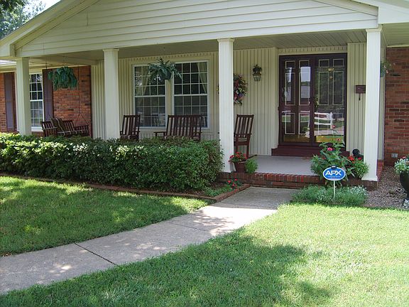 2nd image of 1010 College Dr