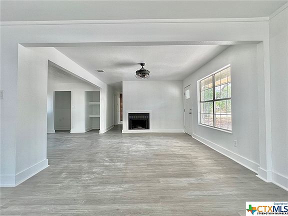 5th image of 112 Discovery Ln