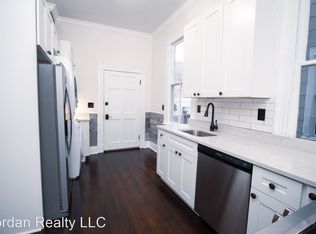 136 Queen St APT B, Charleston, SC 29401