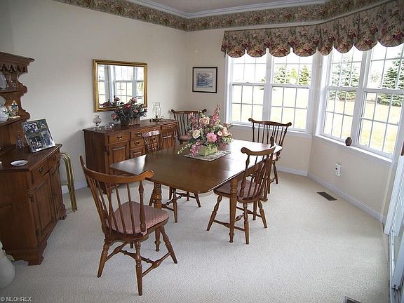 4th image of 37203 Wexford Dr