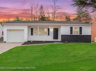 208 Martinique Dr, Toms River, NJ